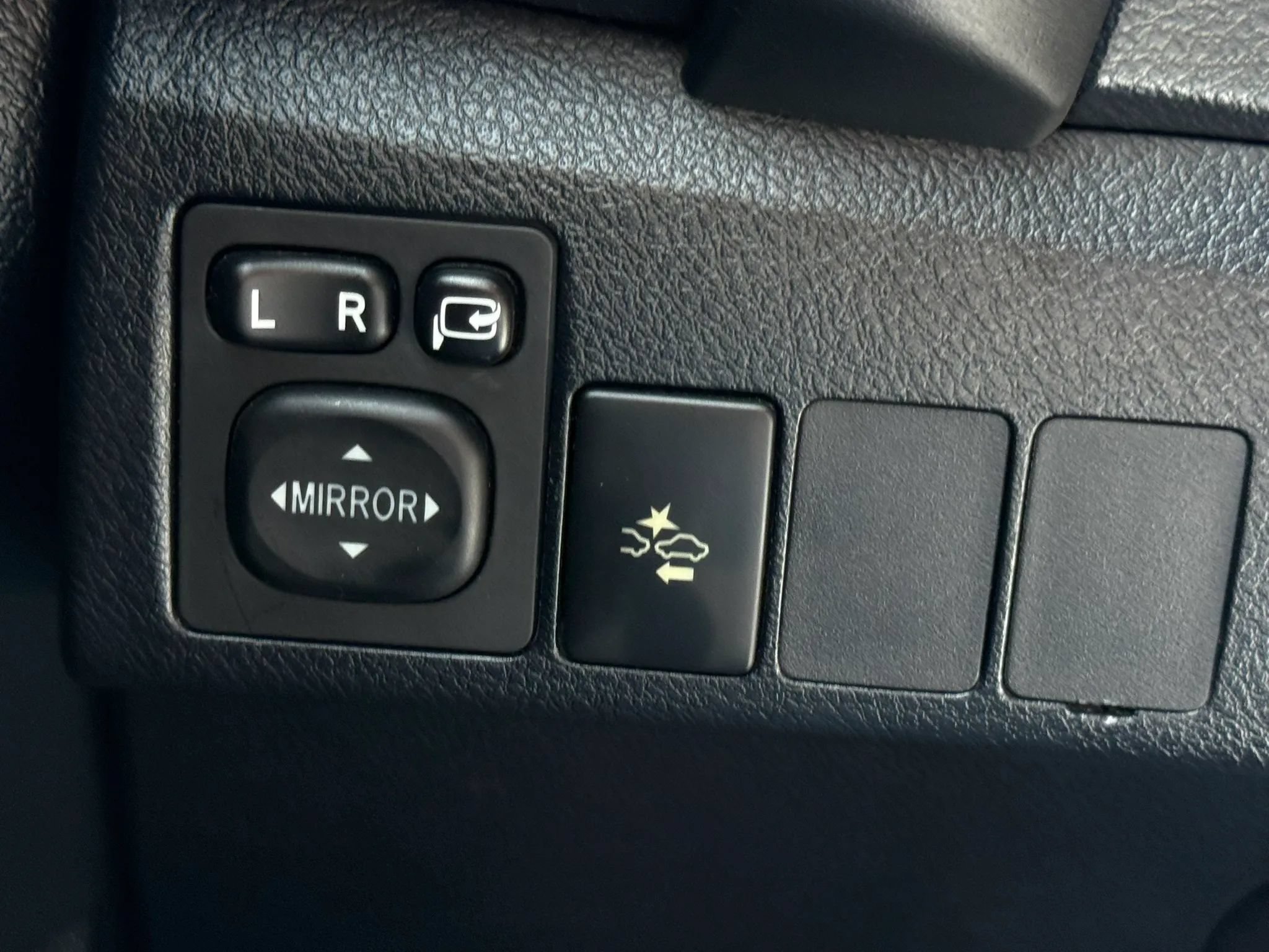 Used 2017 Toyota Corolla iM FWD image 25