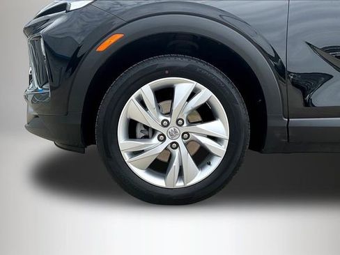 Used 2024 Buick Encore GX Preferred AWD/4WD image 32
