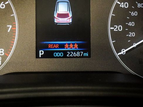 Used 2025 Toyota Corolla Cross LE AWD/4WD image 26