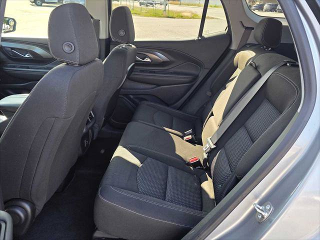 Used 2024 GMC Terrain SLE AWD/4WD image 16