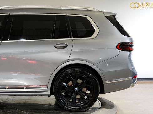 Used 2025 BMW X7 xDrive40i AWD/4WD image 14