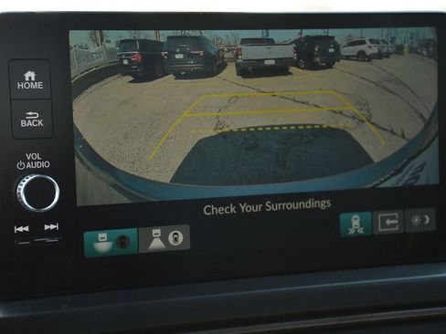 Used 2025 Honda Pilot TrailSport image 26