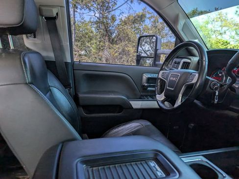 Used 2019 GMC Sierra 2500 SLT w/ Duramax Plus Package image 13