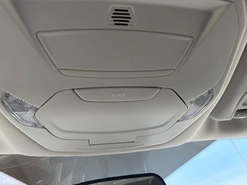 Used 2018 Ford Escape SE w/ SE Sync 3 Package AWD/4WD image 24