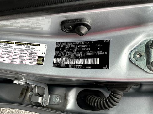 Used 2024 Toyota Corolla Cross AWD Hybrid w/ Convenience Package image 19