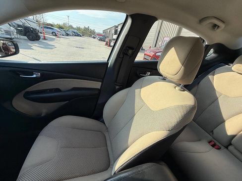 Used 2016 Dodge Dart SXT image 35