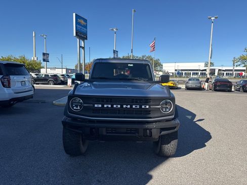 Used 2021 Ford Bronco Black Diamond image 2