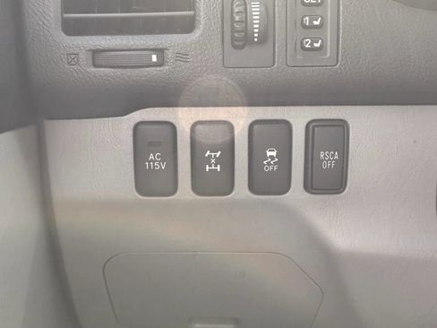 Used 2008 Toyota 4Runner Limited AWD/4WD image 31
