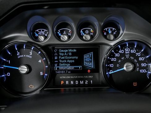 Used 2016 Ford F250 Platinum w/ FX4 Off-Road Package image 22