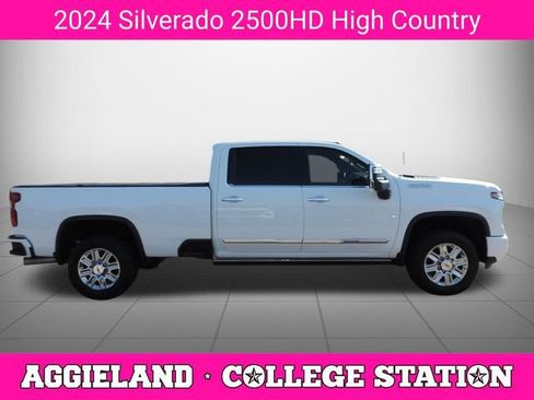 Certified 2024 Chevrolet Silverado 2500 High Country w/ High Country Premium Package AWD/4WD image 2