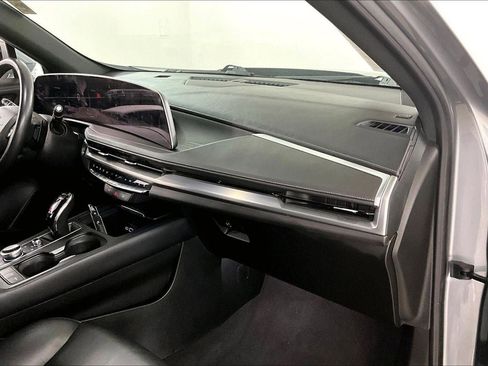 Used 2024 Cadillac XT4 Premium Luxury image 26