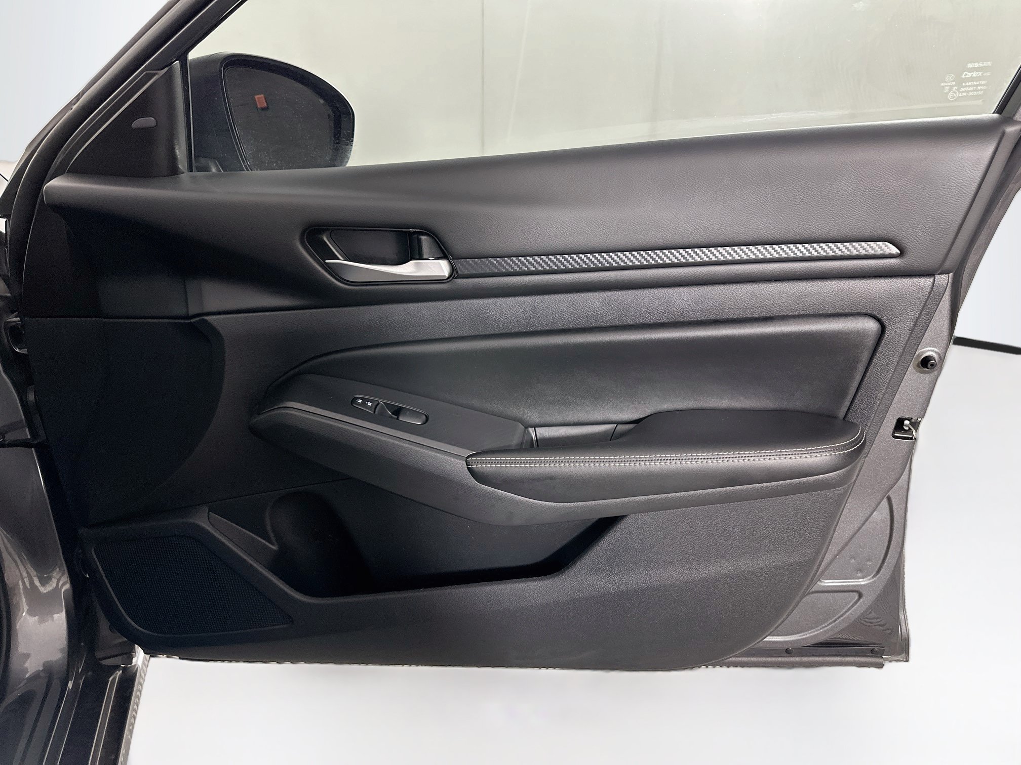 Used 2024 Nissan Altima 2.5 SV FWD image 30