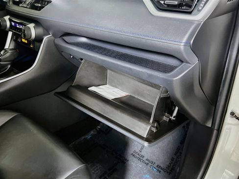 Used 2020 Toyota RAV4 XSE w/ XSE Grade Weather Package AWD/4WD image 35