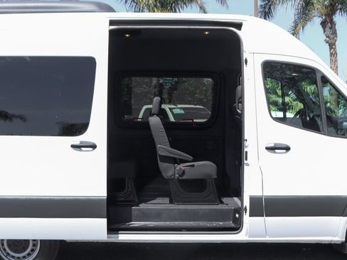 Used 2024 Mercedes-Benz Sprinter 2500 image 10