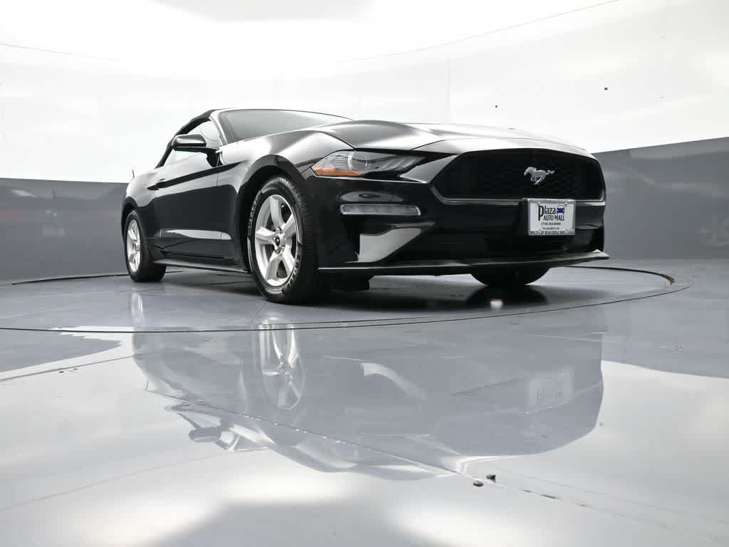 Used 2019 Ford Mustang Convertible RWD image 29