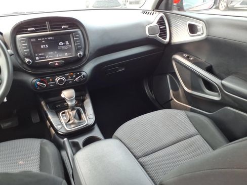 Used 2023 Kia Soul LX FWD image 13