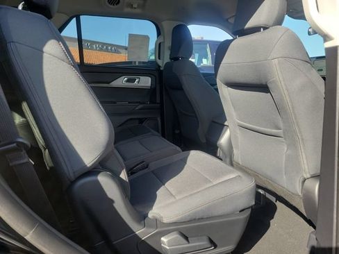 New 2026 Ford Explorer Active RWD image 18