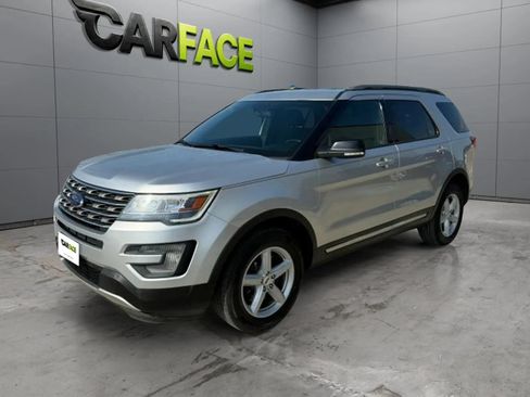 Used 2017 Ford Explorer XLT AWD/4WD image 35