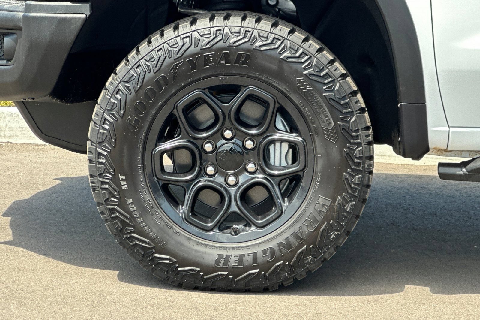 New 2026 Chevrolet Silverado 1500 ZR2 w/ ZR2 Bison Edition AWD/4WD image 25