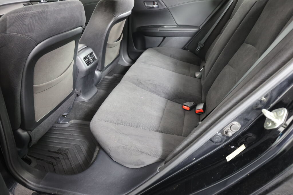 Used 2013 Honda Accord EX image 17