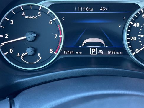 Used 2024 Nissan Sentra SV w/ SV Premium Package image 35