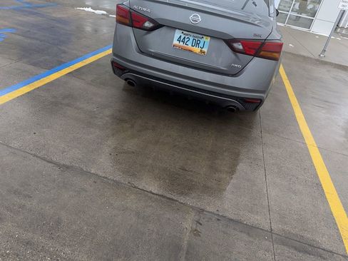 Used 2019 Nissan Altima 2.5 SR w/ SR Premium Package image 5