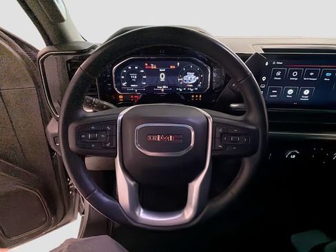 Used 2025 GMC Sierra 3500 SLE AWD/4WD image 11