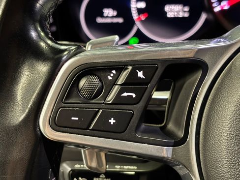 Used 2019 Porsche Cayenne AWD/4WD image 30