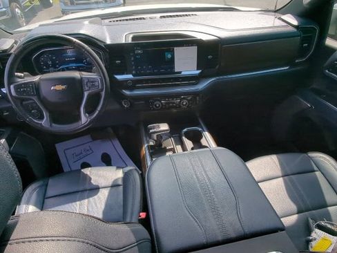 Used 2024 Chevrolet Silverado 1500 High Country AWD/4WD image 17