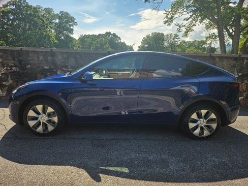 Used 2023 Tesla Model Y Long Range AWD/4WD image 8