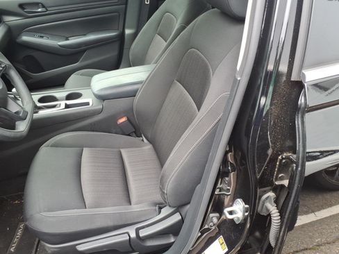 Used 2023 Nissan Altima 2.5 S FWD image 8