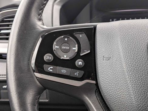 Certified 2023 Honda Odyssey Touring image 24