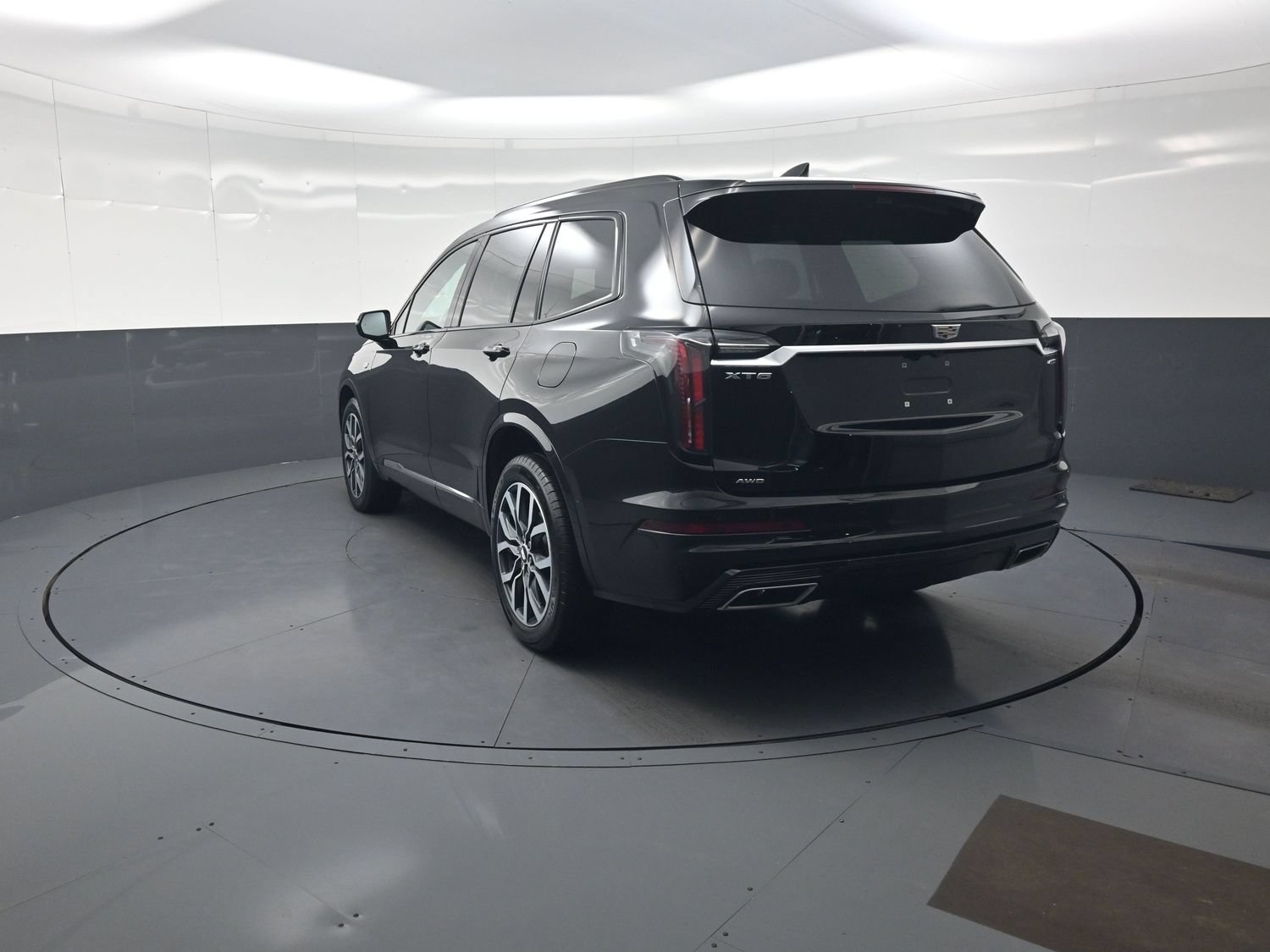 Used 2024 Cadillac XT6 Sport w/ Technology Package AWD/4WD image 5