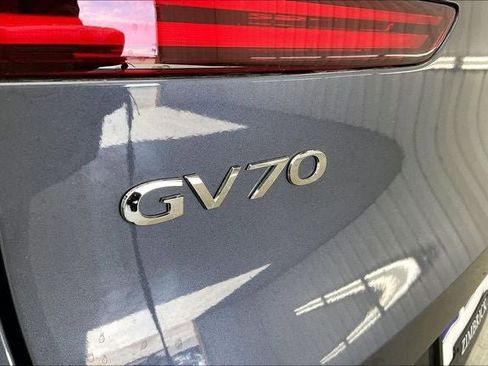 New 2026 Genesis GV70 2.5T Advanced AWD/4WD image 18