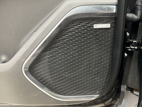 Used 2024 GMC Acadia Elevation image 17