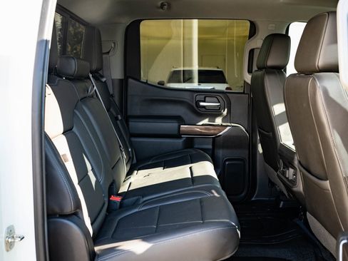 Used 2019 Chevrolet Silverado 1500 RST image 40