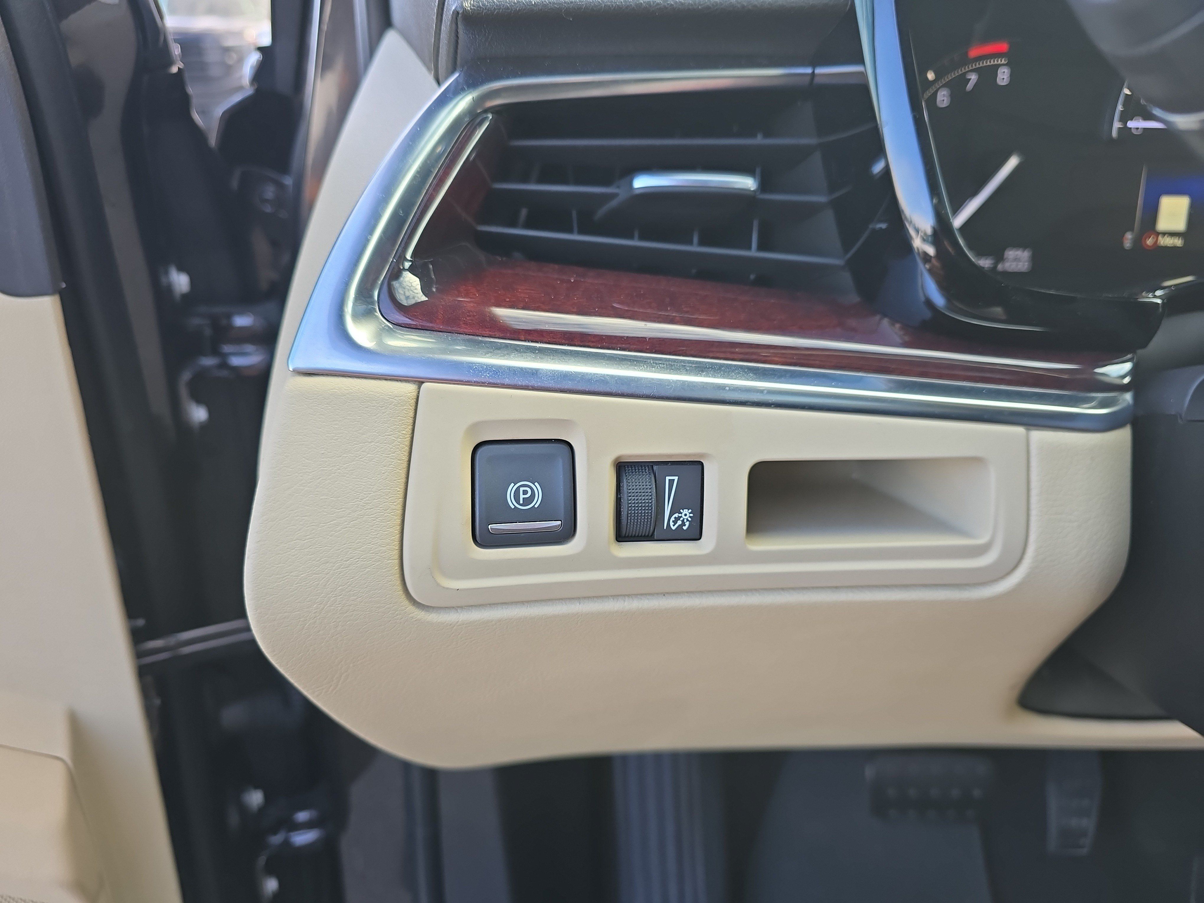 Used 2019 Cadillac XT5 Premium Luxury AWD/4WD image 27