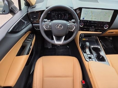 Used 2025 Lexus NX 350 AWD w/ Cold Area Package image 4