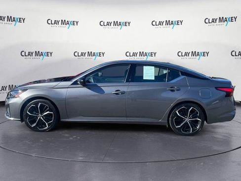 Used 2024 Nissan Altima 2.5 SR image 2