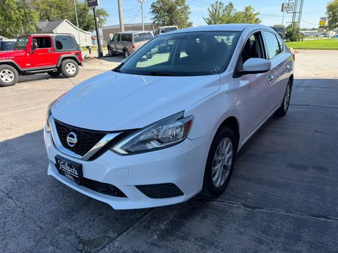 Used 2019 Nissan Sentra SV FWD image 4