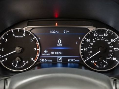 Used 2024 Nissan Altima 2.5 SV FWD image 13