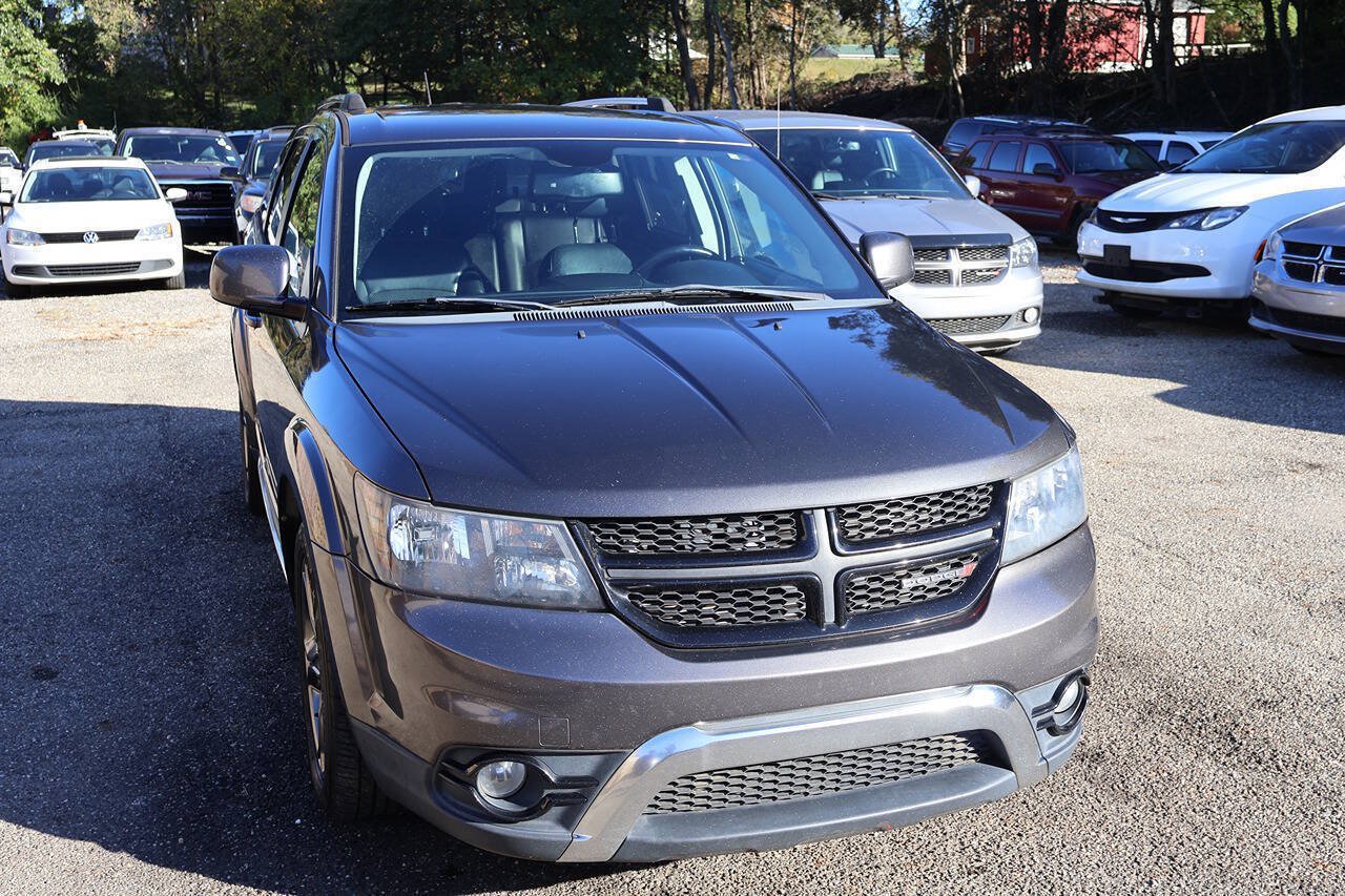 Used 2017 Dodge Journey Crossroad FWD image 2