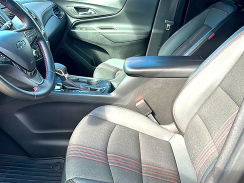 Used 2023 Chevrolet Equinox RS FWD image 13