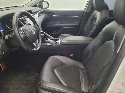 Used 2018 Toyota Camry XSE FWD image 17