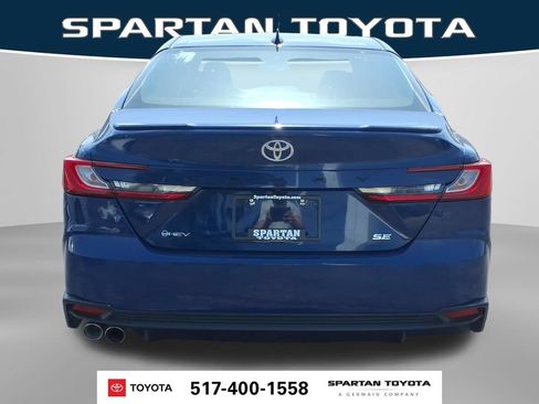Used 2025 Toyota Camry SE FWD image 7