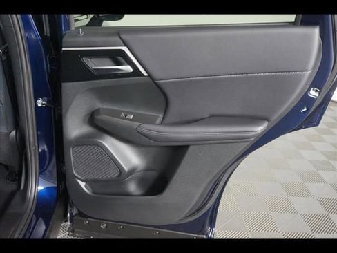Used 2025 Mitsubishi Outlander SE AWD/4WD image 10