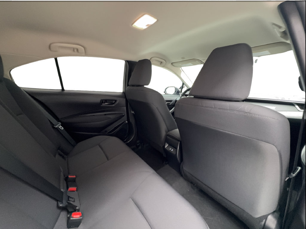 Used 2025 Toyota Corolla LE FWD image 29