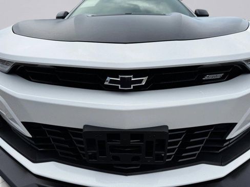 Used 2022 Chevrolet Camaro SS image 12