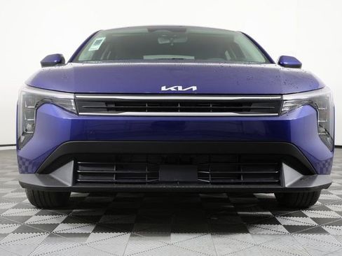 New 2026 Kia K4 LXS image 2