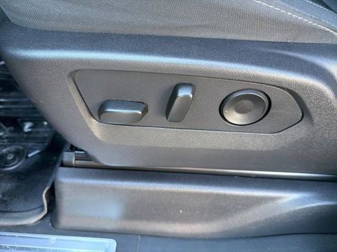 Used 2024 GMC Sierra 1500 SLE image 10